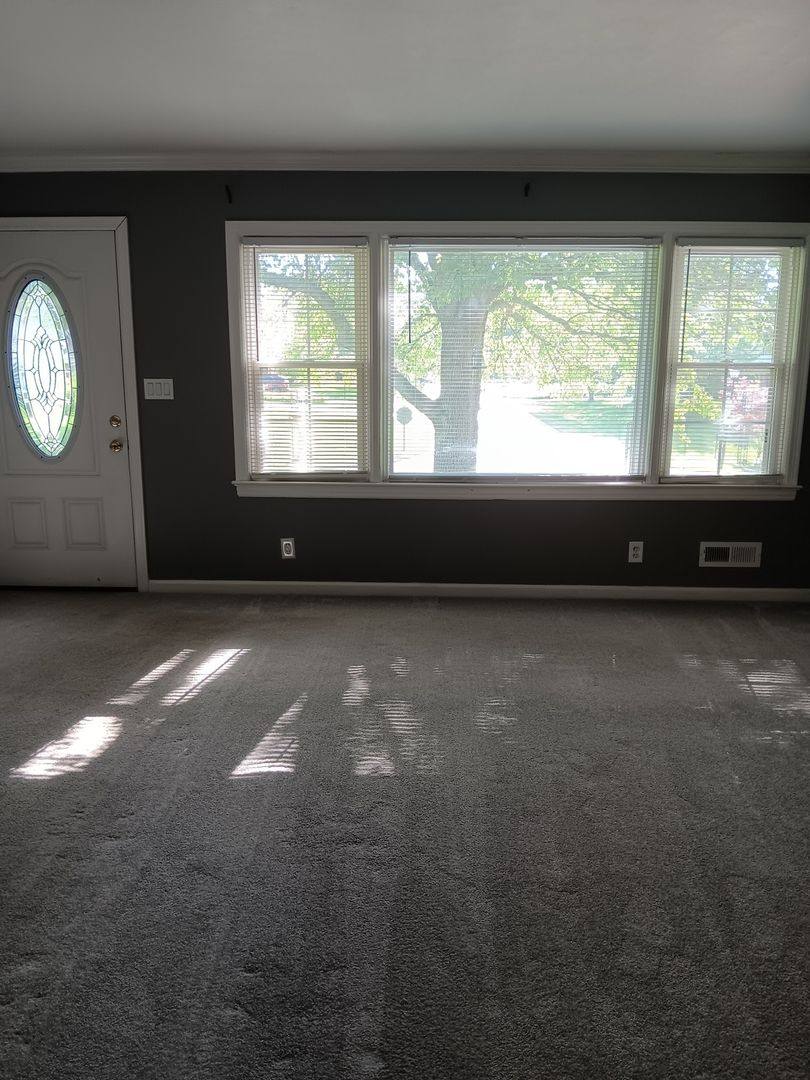 House for rent at 121 Wildwood Lane, Louisville, KY 40223