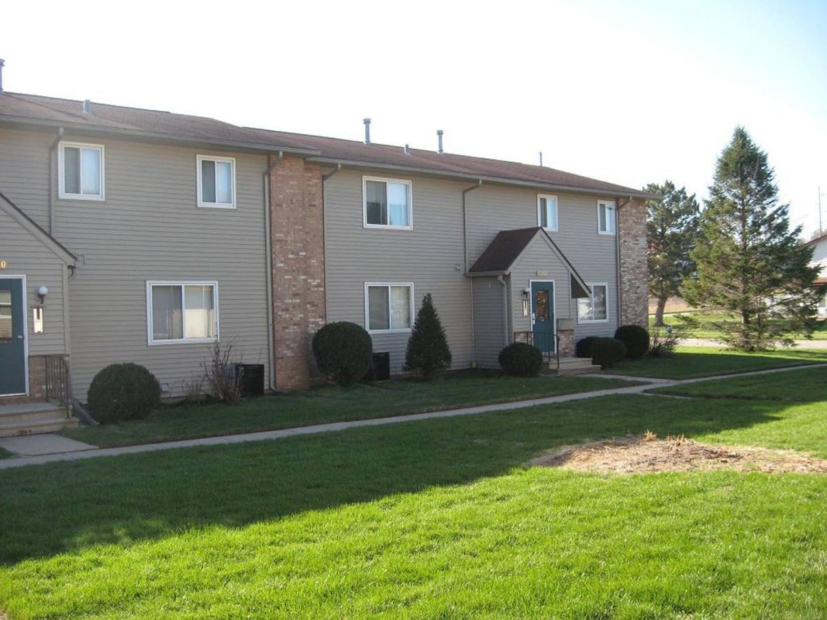 Apartment for rent at 4942 Dubois Dr, Waterloo, IA 50701