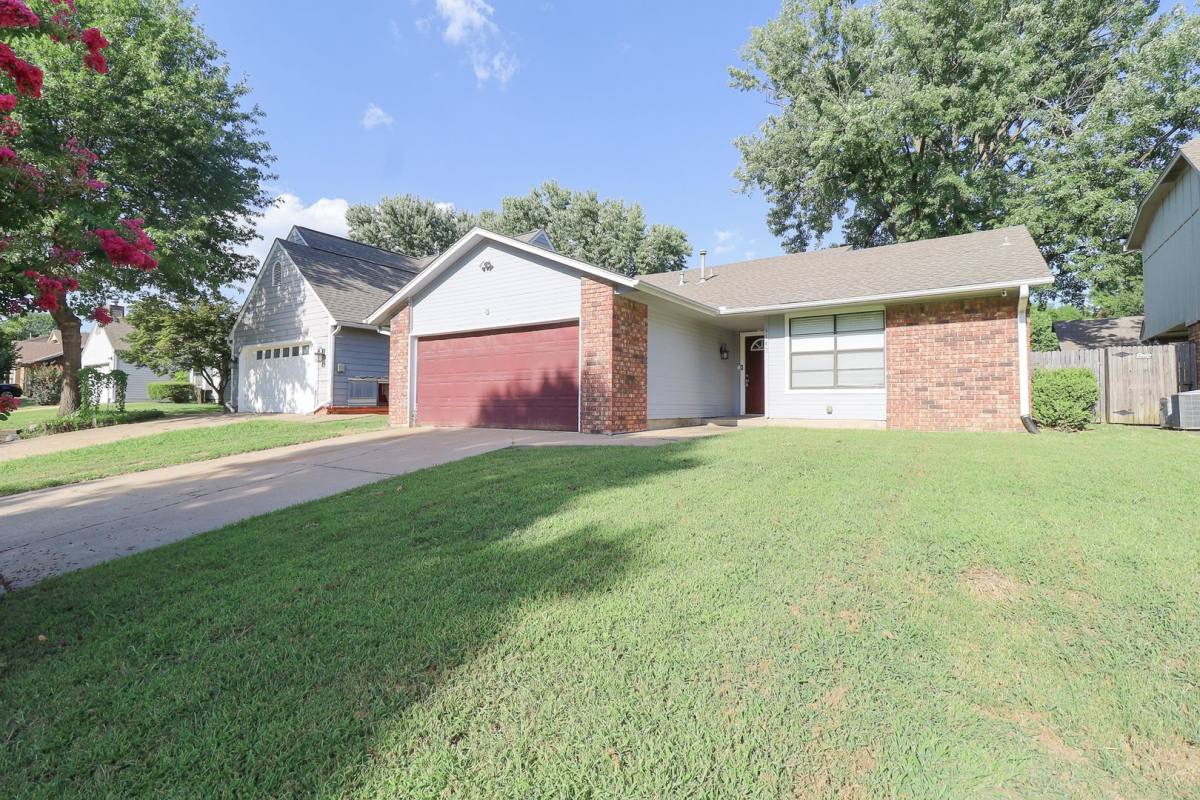 House for rent at 9143 S Lakewood Ave, Tulsa, OK 74137