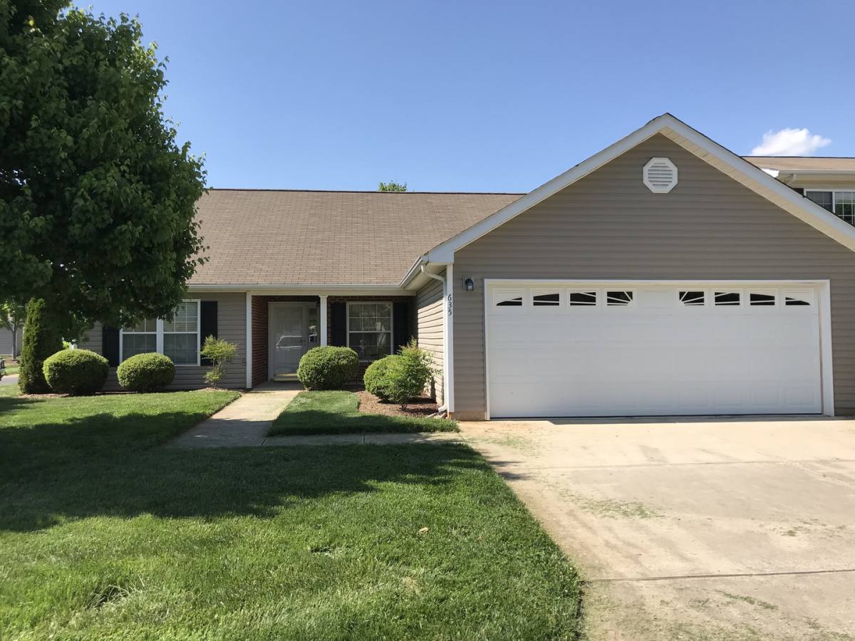 Townhouse for rent at 635 Huntingdon St, Elon, NC 27244
