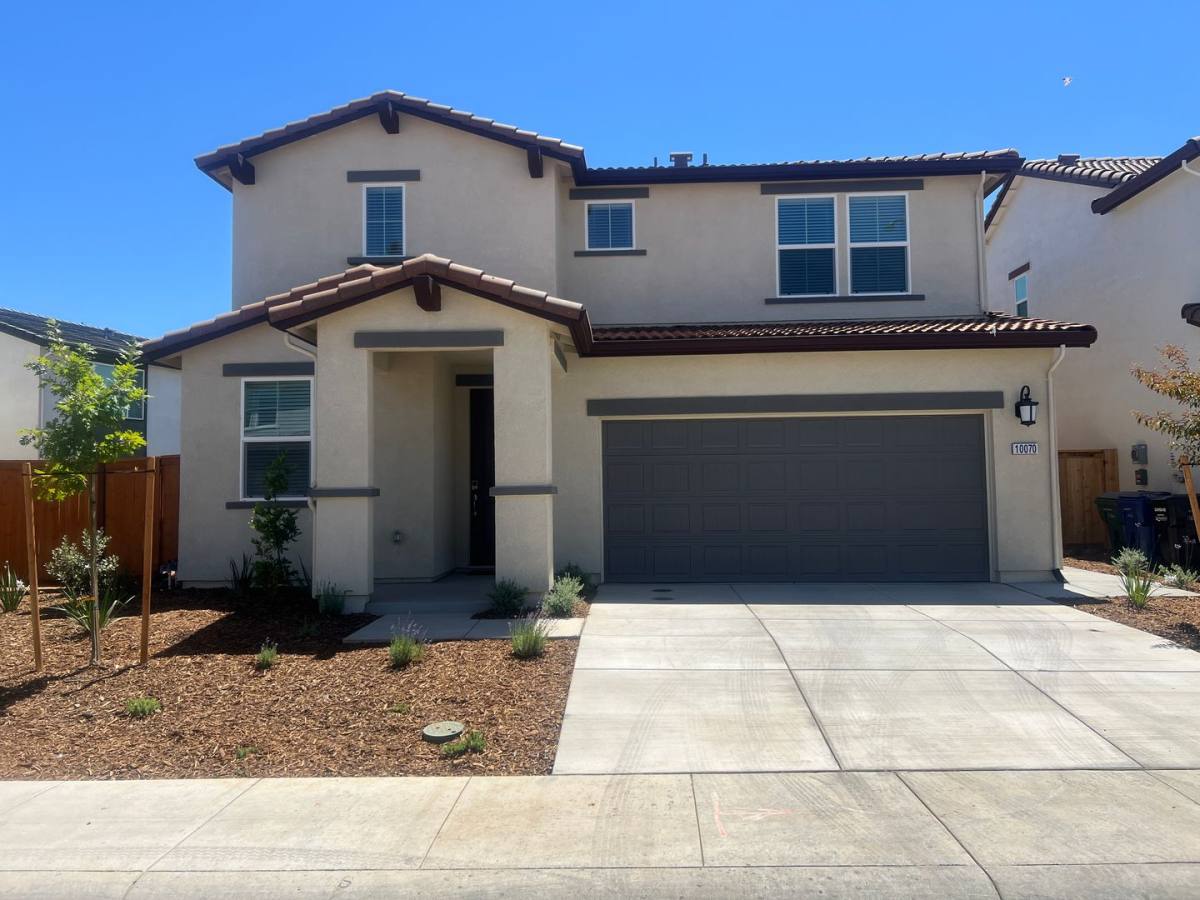 House for rent at 10070 Sling Way, Sacramento, CA 95829
