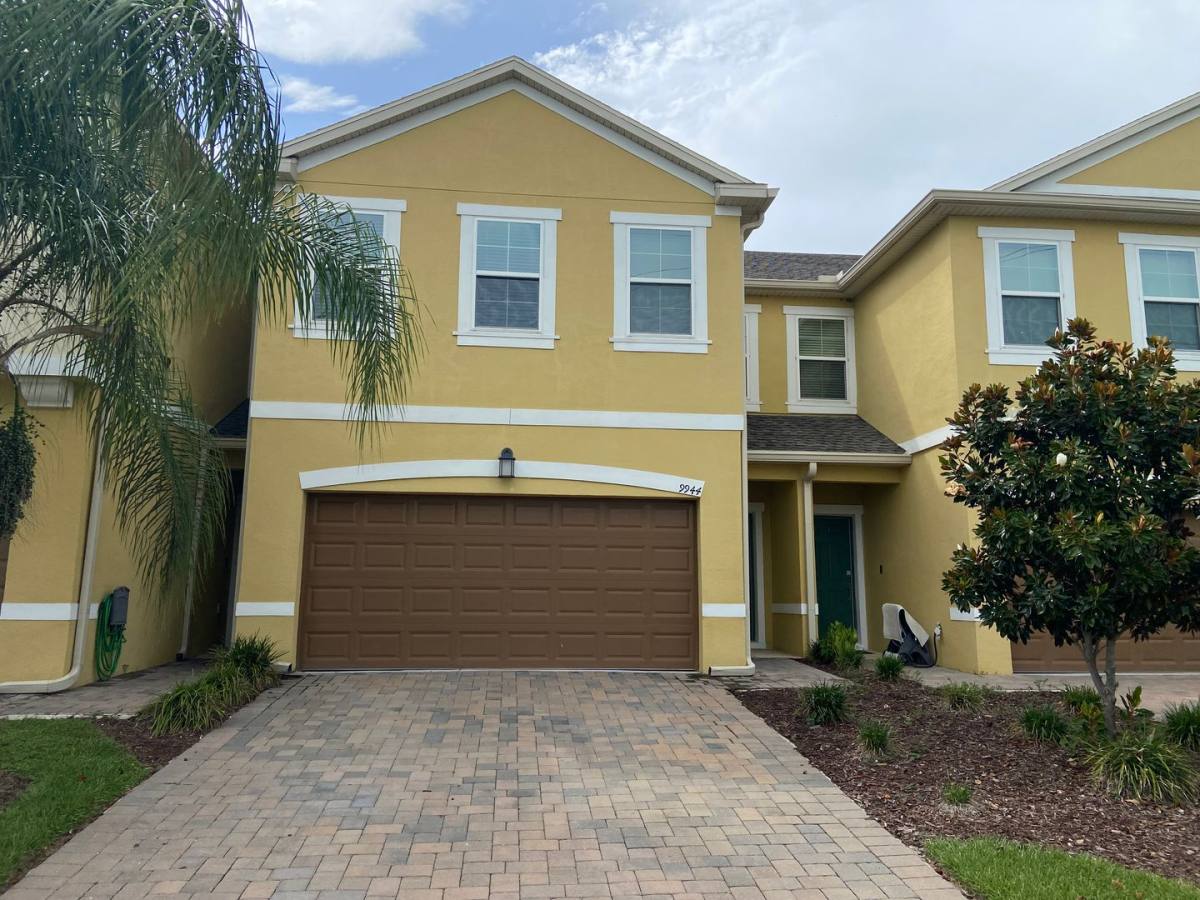 9944 Red Eagle Dr, Orlando, FL 32825