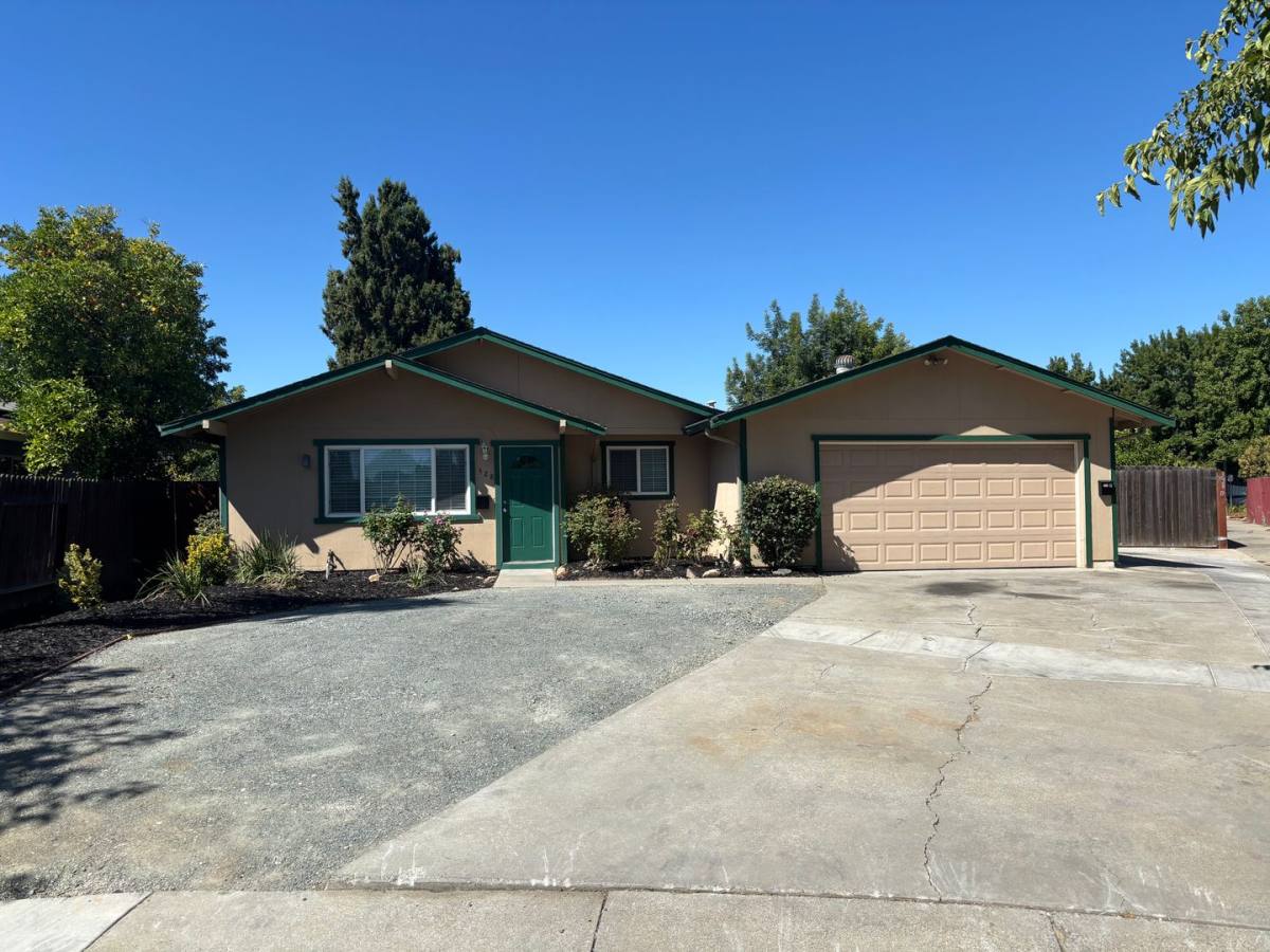 House for rent at 328 Collette Court, Brentwood, CA 94513