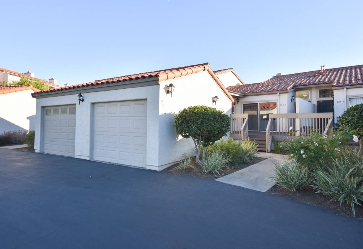 Condo for rent at 905 Caminito Madrigal C, Carlsbad, CA 92011