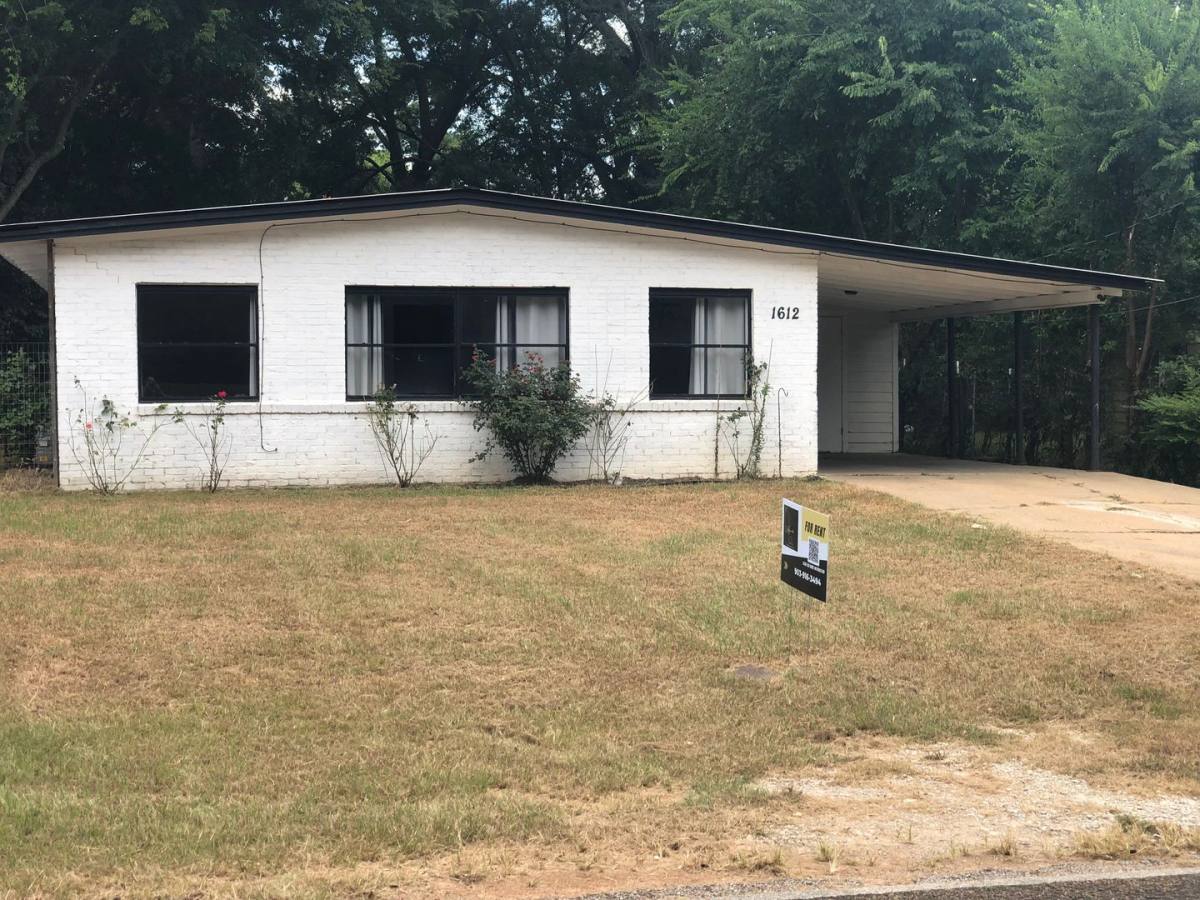 House for rent at 1612 Oden, Longview, TX 75601
