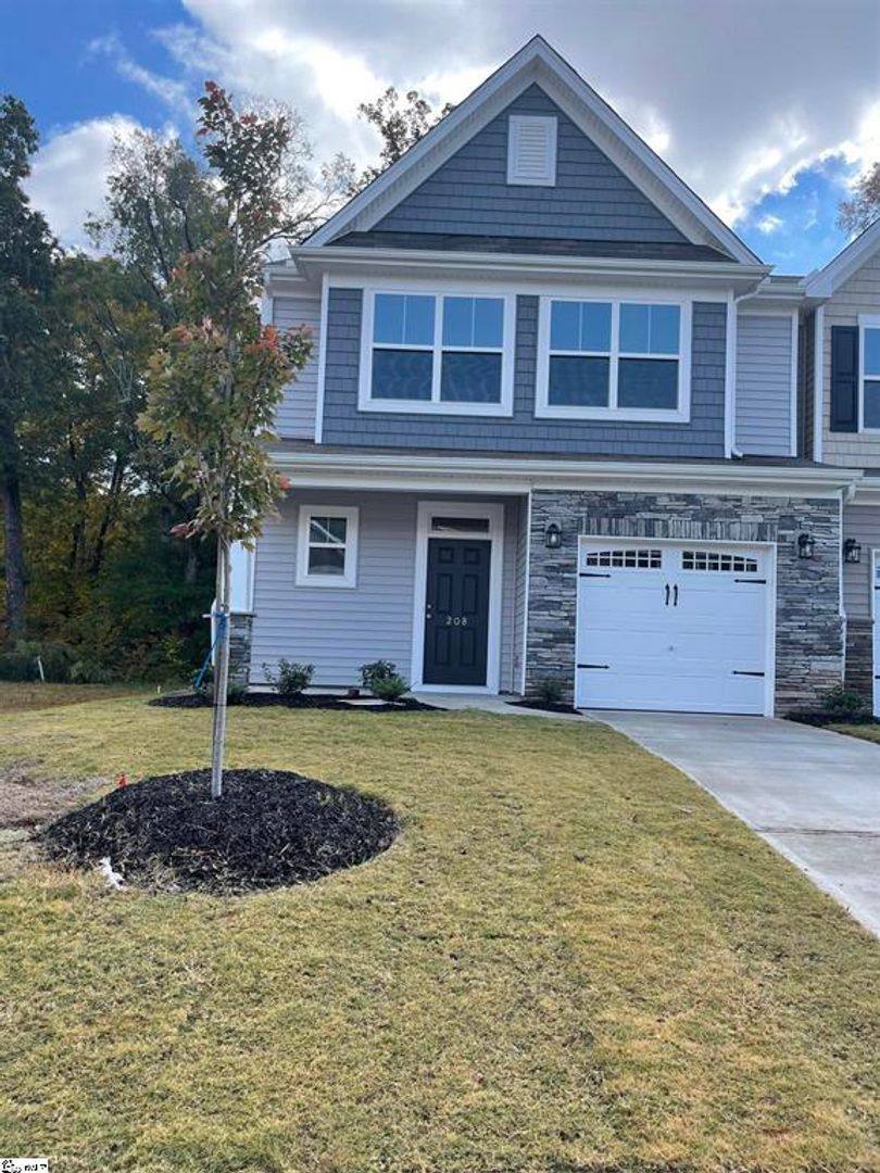 Townhouse for rent at 208 Brochaill Court, Piedmont, SC 29673