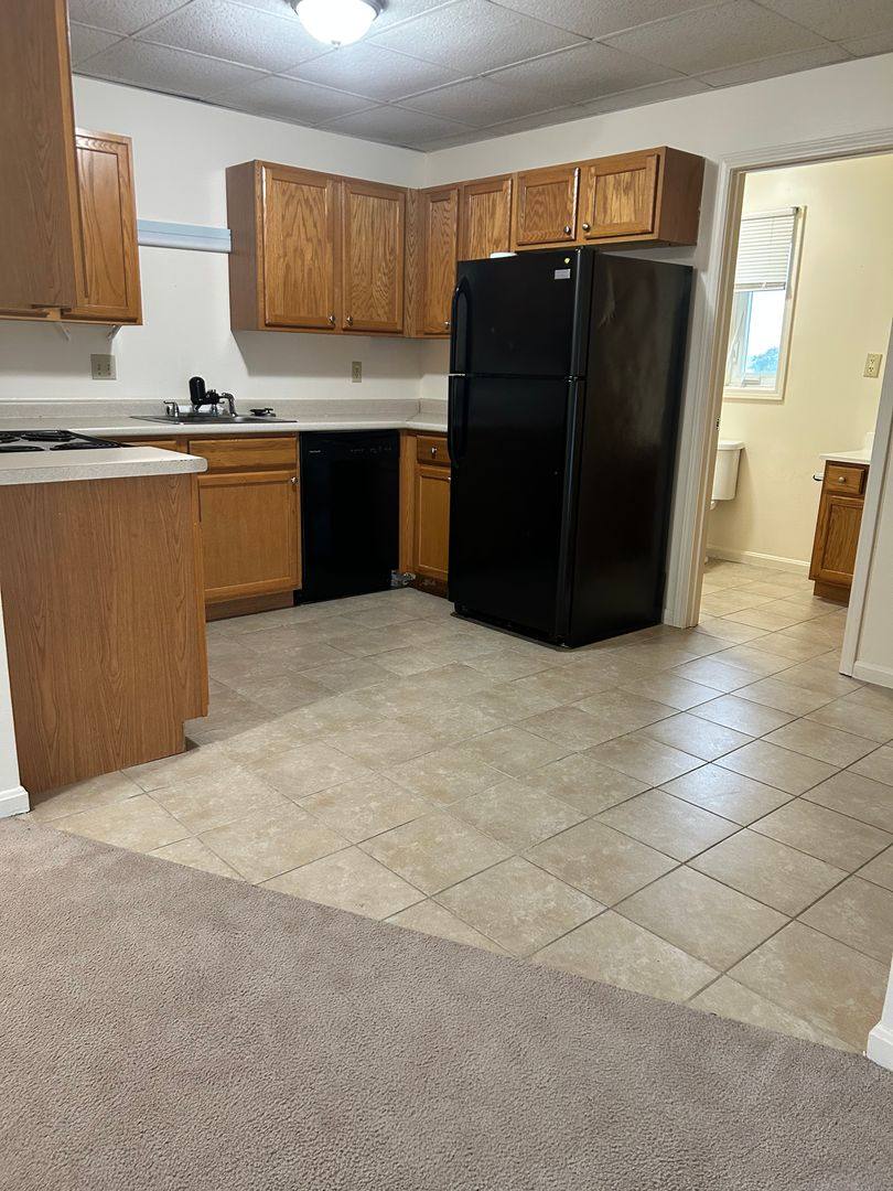 Apartment for rent at 497-499 Silver St, Manchester, NH 03103