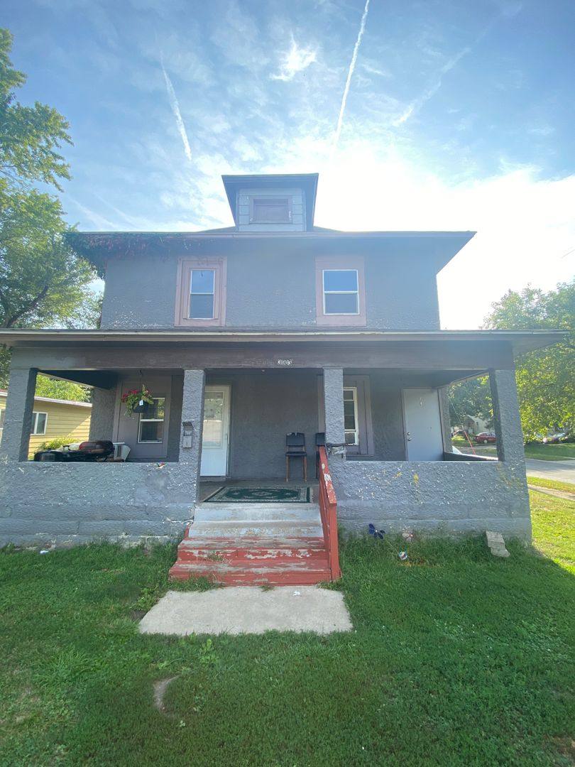 Apartment for rent at 3003 Cambridge St, Des Moines, IA 50313