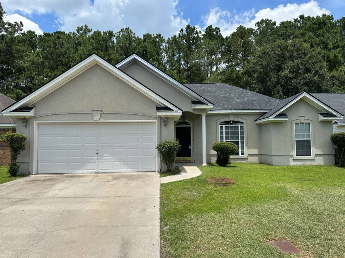 House for rent at 641 Laurel Hill Circle, Richmond Hill, GA 31324