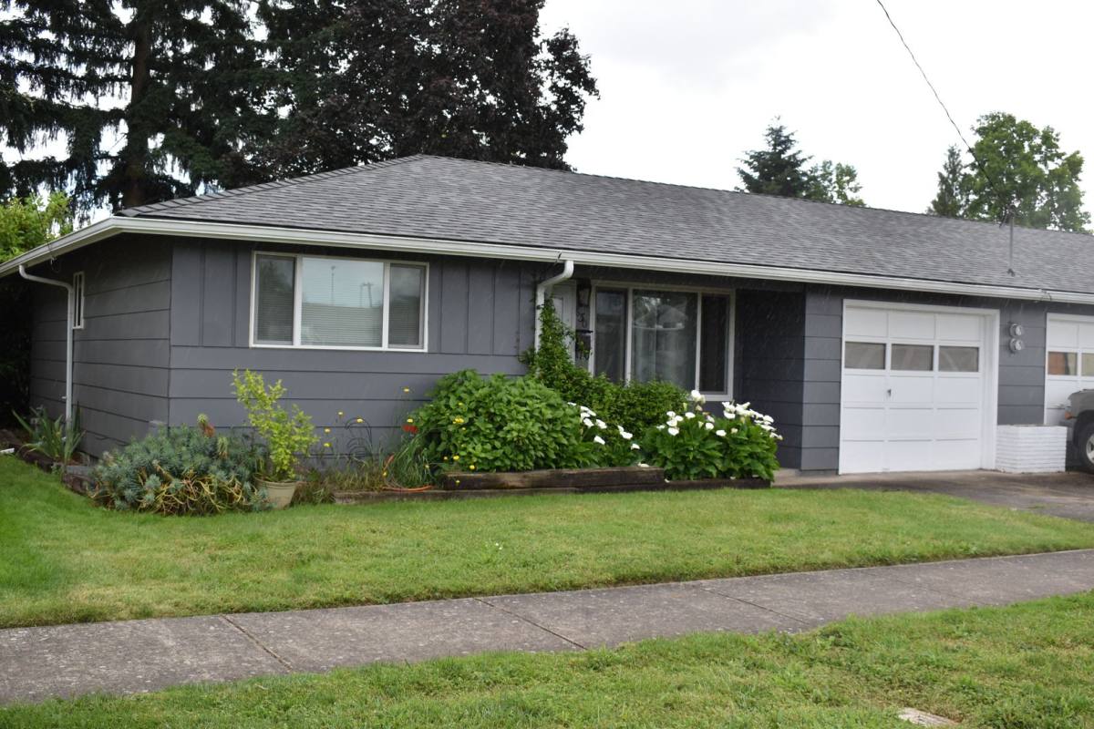Apartment for rent at 630 & 640 W Grant St, Lebanon, OR 97355