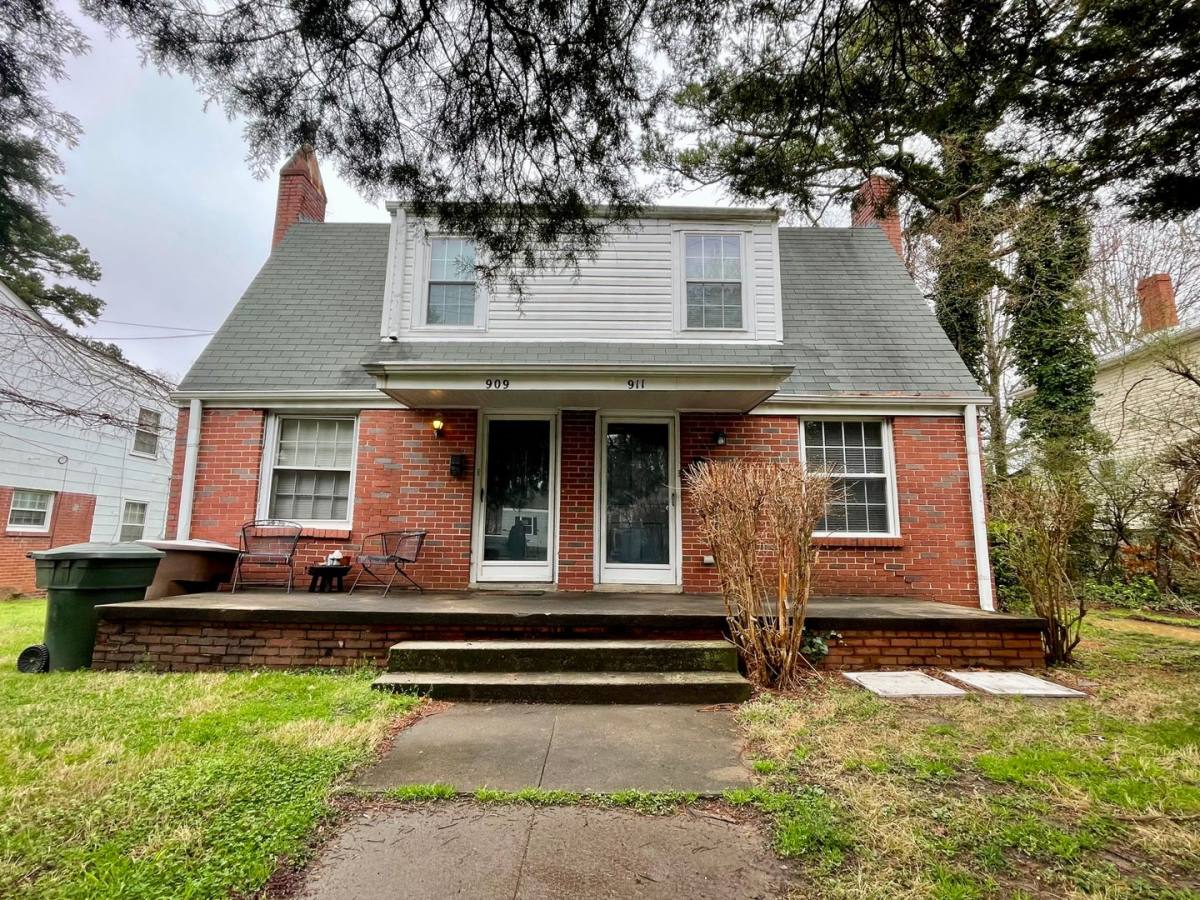 Townhouse for rent at 2609 Spring Garden St, Greensboro, NC 27403