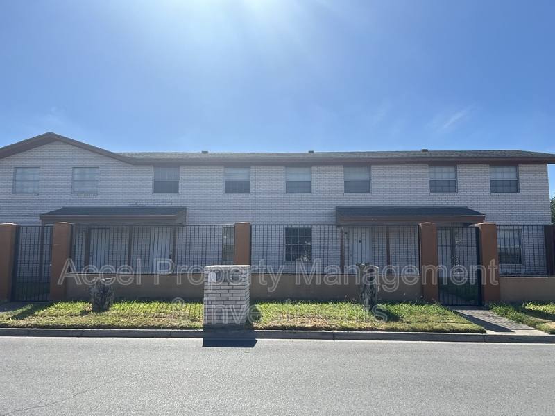 Apartment for rent at 2133 Kerria Ave, McAllen, TX 78501