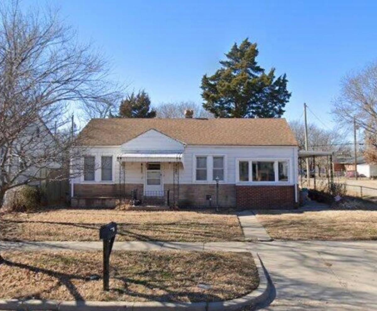 House for rent at 2301 S Laura, Wichita, KS 67211
