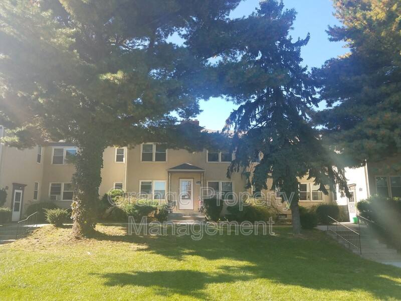 Apartment for rent at 824 N 46th St #1, Omaha, NE 68132