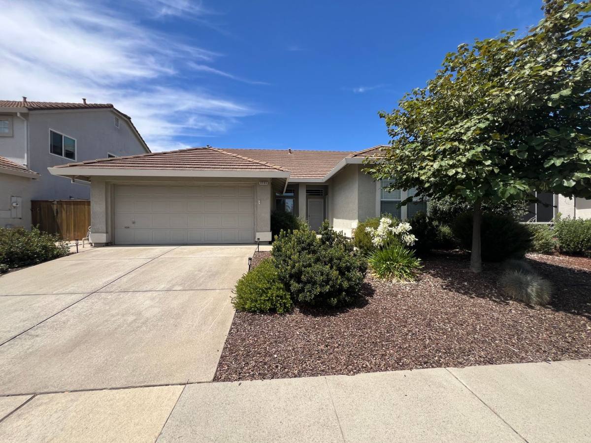 House for rent at 8988 Sierra Nevada Way, Elk Grove, CA 95624