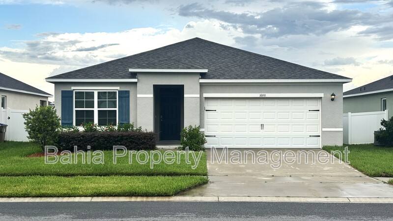 House for rent at 1600 Park Side Ave, Kissimmee, FL 34744