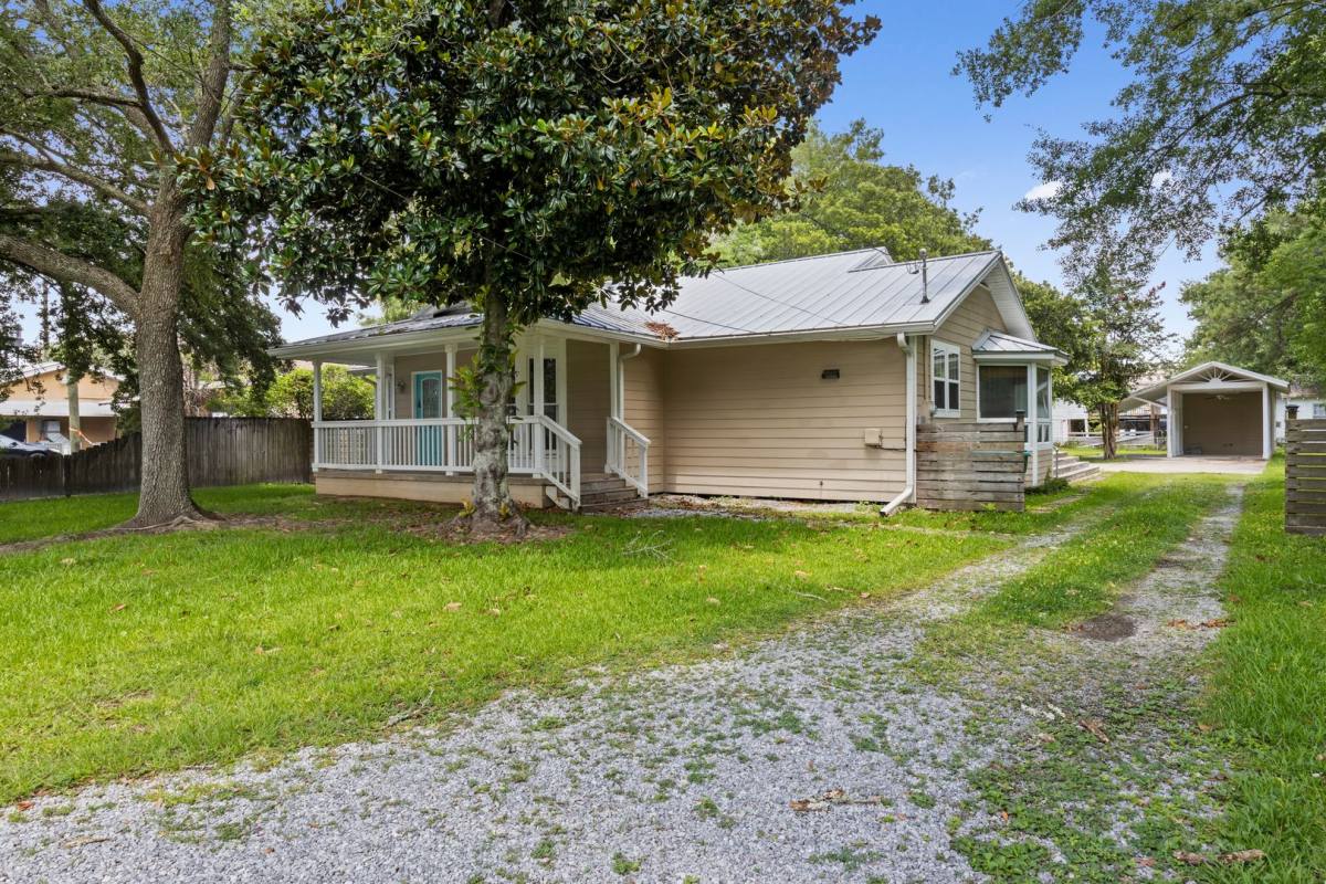 House for rent at 710 General Pershing Ave, Ocean Springs, MS 39564