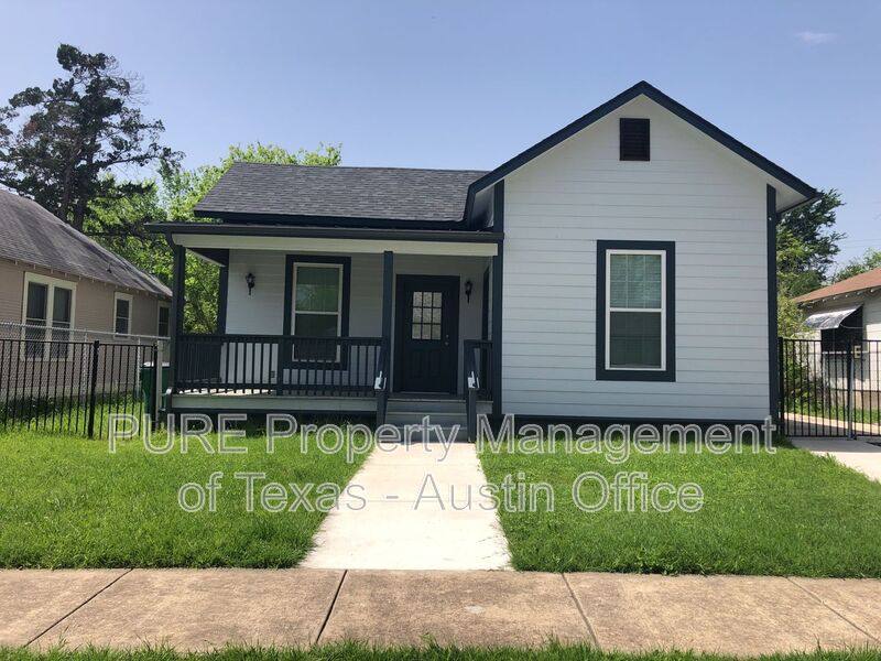 House for rent at 415 Davis St, Taylor, TX 76574