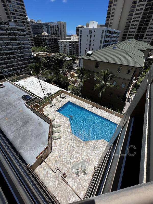 2121 Ala Wai Blvd #1, Honolulu, HI 96815