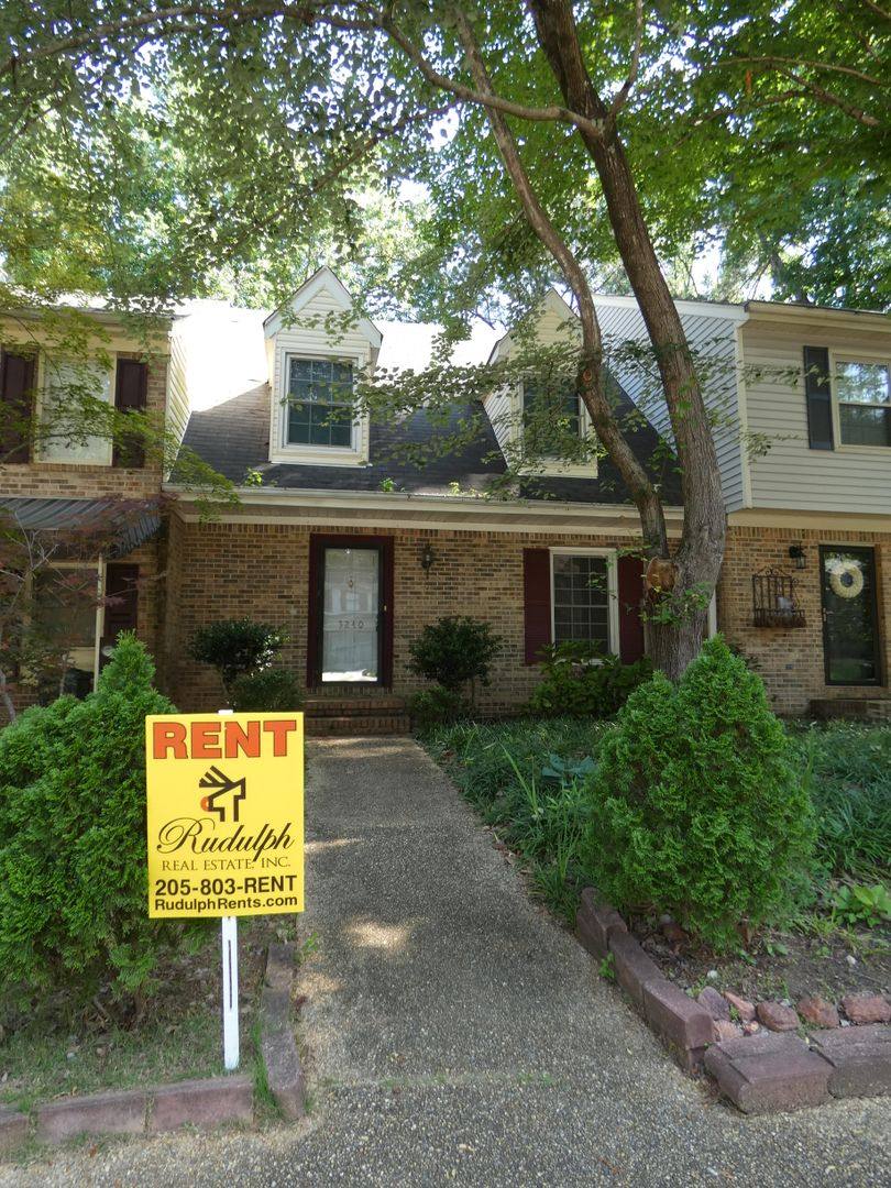 Townhouse for rent at 3240 Overton Manor Dr, Birmingham, AL 35243