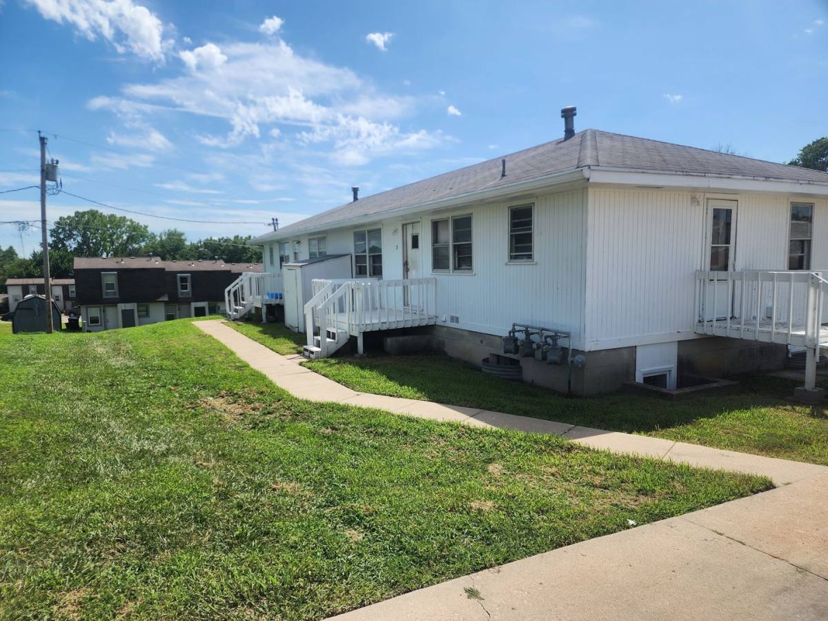 Apartment for rent at 2117 SE 30th, Topeka, KS 66605