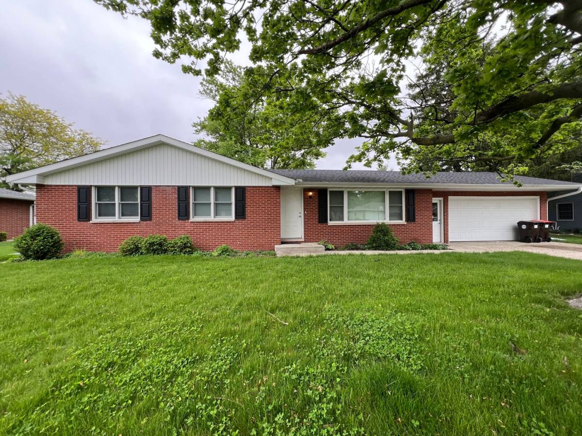 House for rent at 380 E Hazelwood St, Morton, IL 61550