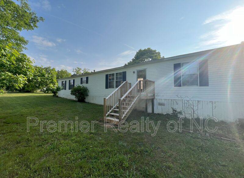 House for rent at 2328 Nc Highway 801 S, Advance, NC 27006