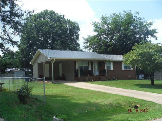 House for rent at 69 Woodfern Ave, Eastaboga, AL 36260