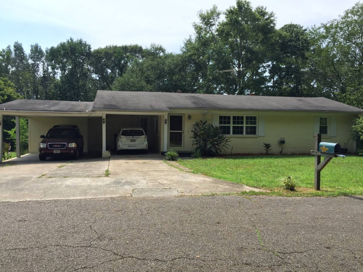 House for rent at 33 Piedmont Ave, Oxford, AL 36203