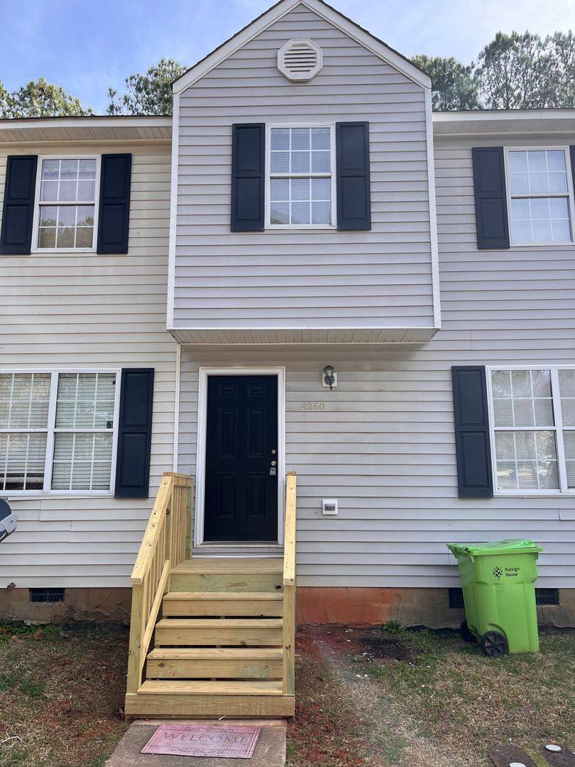 Townhouse for rent at 4260 Kaplan Dr, Raleigh, NC 27606