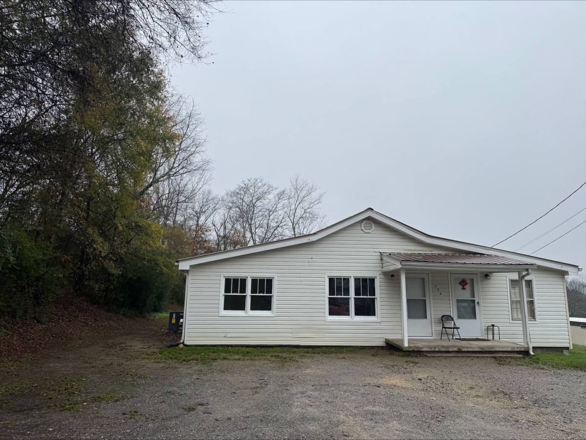 House for rent at 354 Poplar St #A, Soddy Daisy, TN 37379
