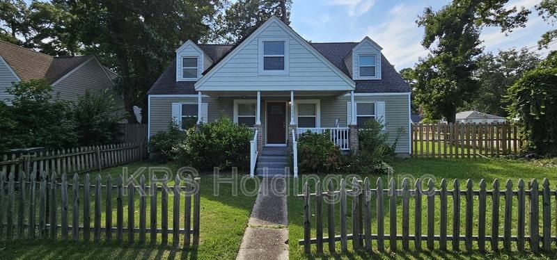House for rent at 8223 Chesapeake Blvd, Norfolk, VA 23518