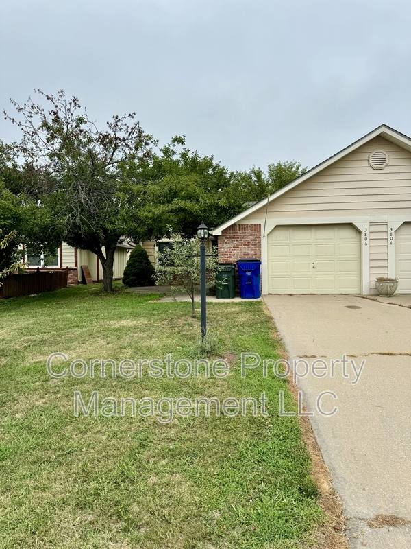 House for rent at 3806 Pinnacle Circle, Lawrence, KS 66049