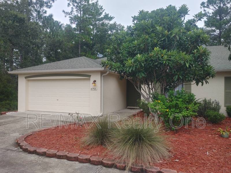 House for rent at 6755 W Oak Park Blvd, Homosassa, FL 34446
