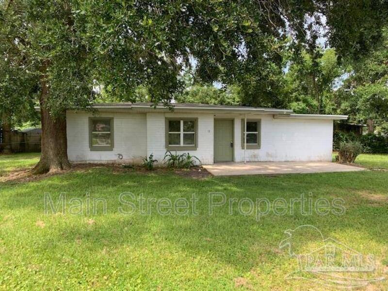 House for rent at 13 Pen Haven Dr, Pensacola, FL 32506