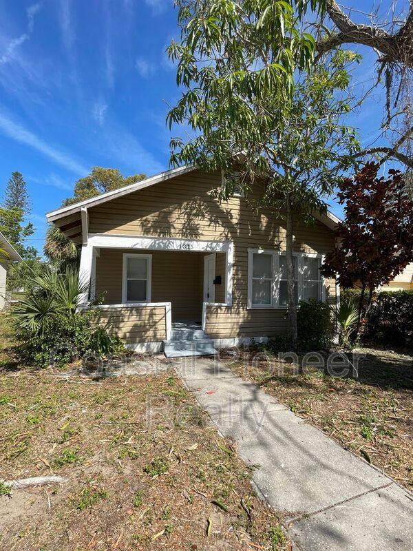 Apartment for rent at 1315 8th Ave S, Saint Petersburg, FL 33705