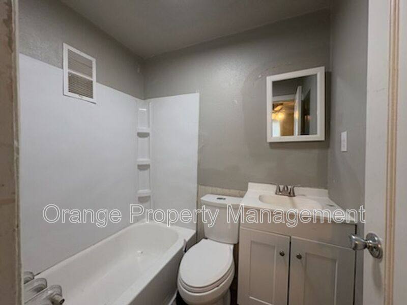 Apartment for rent at 4602 Cass St #2, Omaha, NE 68132