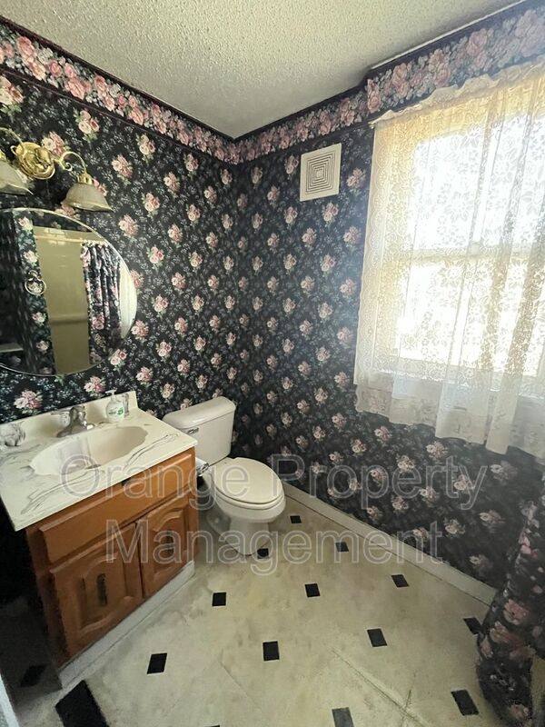 House for rent at 136 S 7th, Council Bluffs, IA 51501