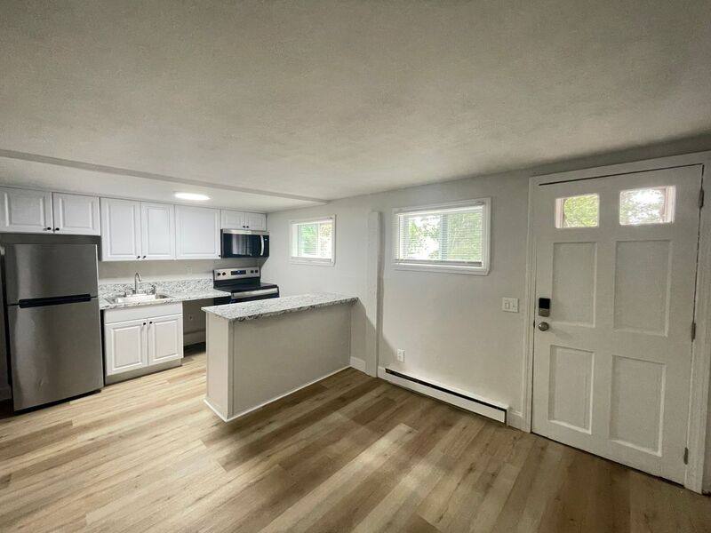 Apartment for rent at 26 High St #6, Derry, NH 03038