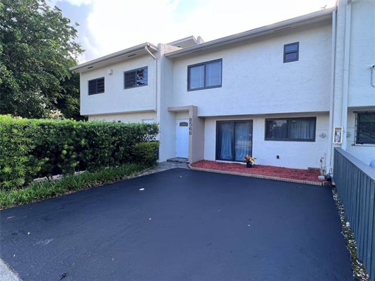 Townhouse for rent at 8568 NW 8th St, Miami, FL 33126