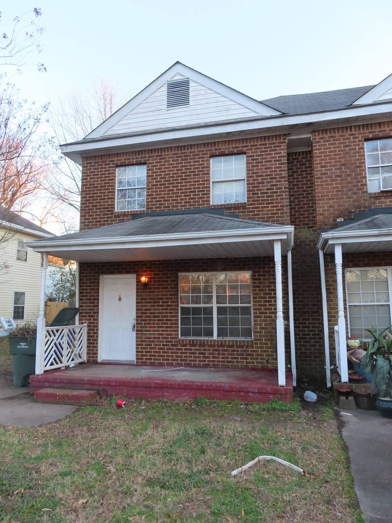 Townhouse for rent at 235 W 37th St, Norfolk, VA 23504