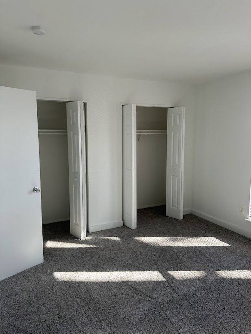 Apartment for rent at 1990 Laurel Rd, Clementon, NJ 08021