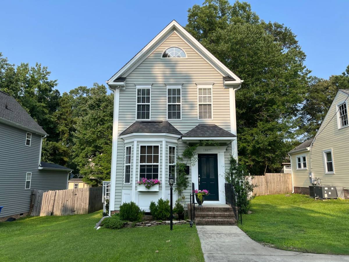 House for rent at 607 S Fuquay Ave, Fuquay Varina, NC 27526