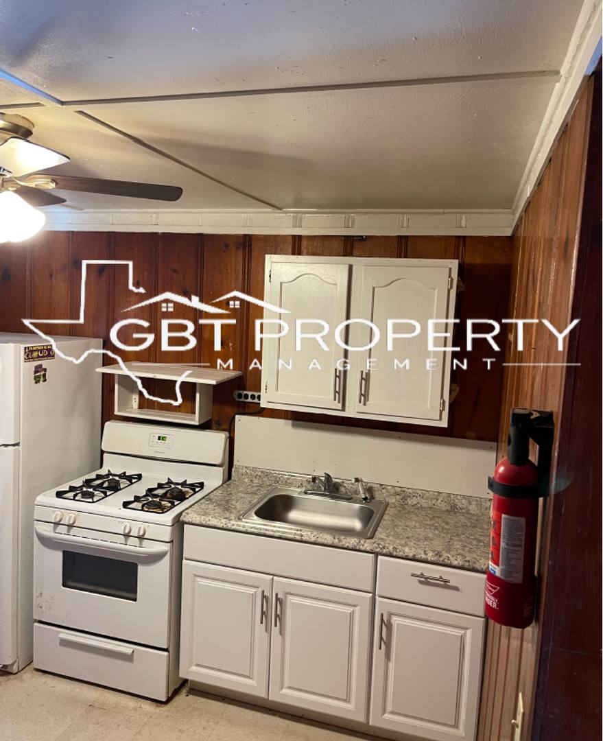 Apartment for rent at 314 Railroad St, Port Isabel, TX 78578
