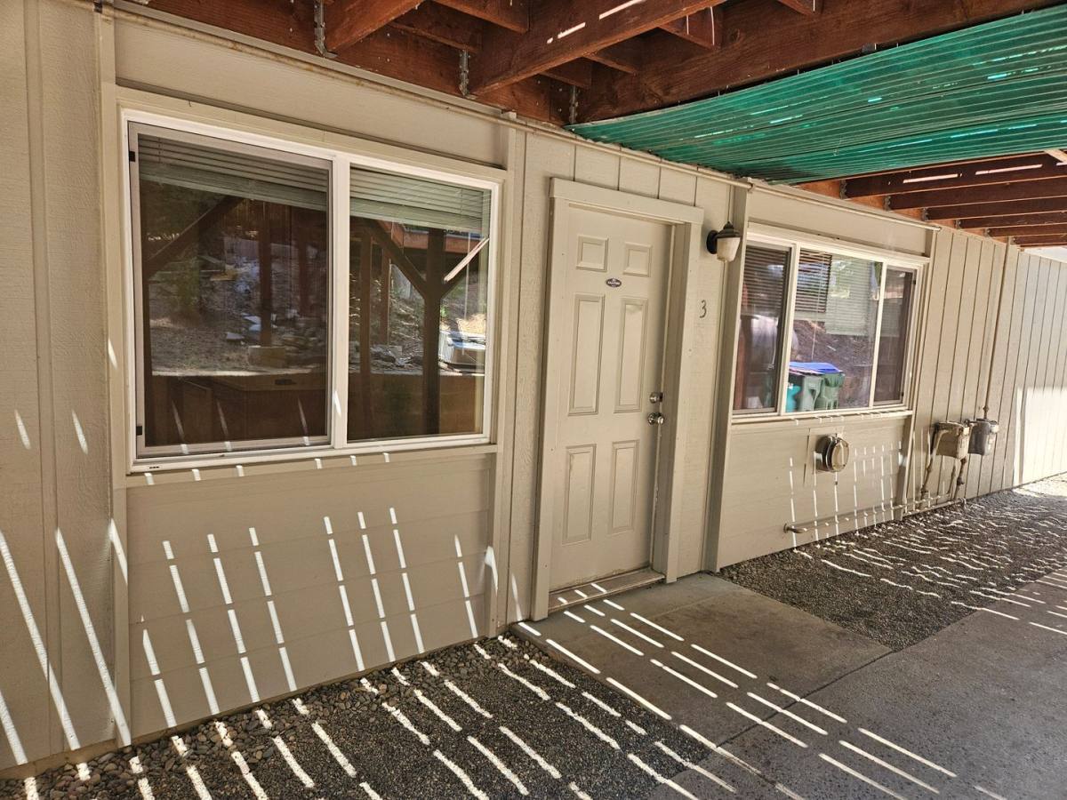 Apartment for rent at 20633 Chief Fuller Rd, Mi Wuk Village, CA 95346
