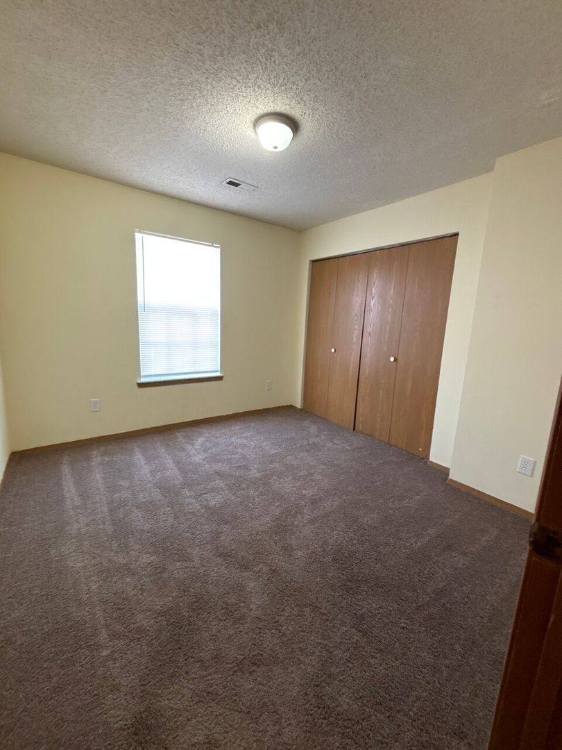 Apartment for rent at 410 Fir Rd, Carthage, MO 64836