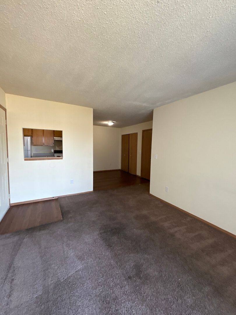 Apartment for rent at 410 Fir Rd, Carthage, MO 64836