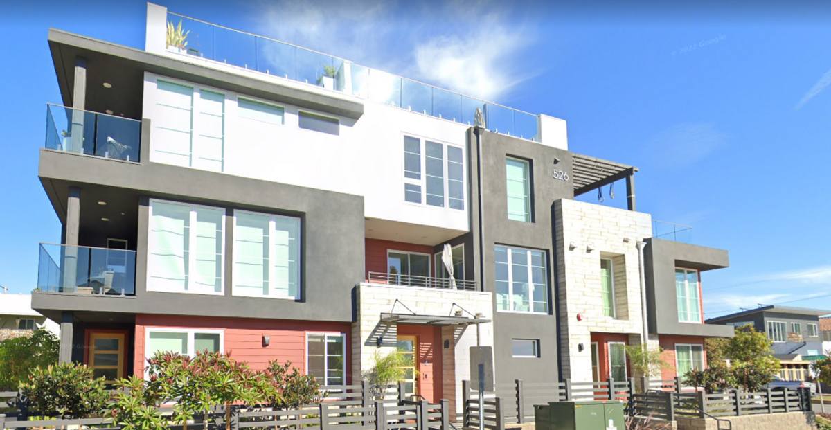 Townhouse for rent at 526 S Cleveland St #2, Oceanside, CA 92054