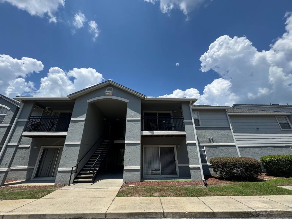 Apartment for rent at 3705 SW 27th St #713, Gainesville, FL 32608