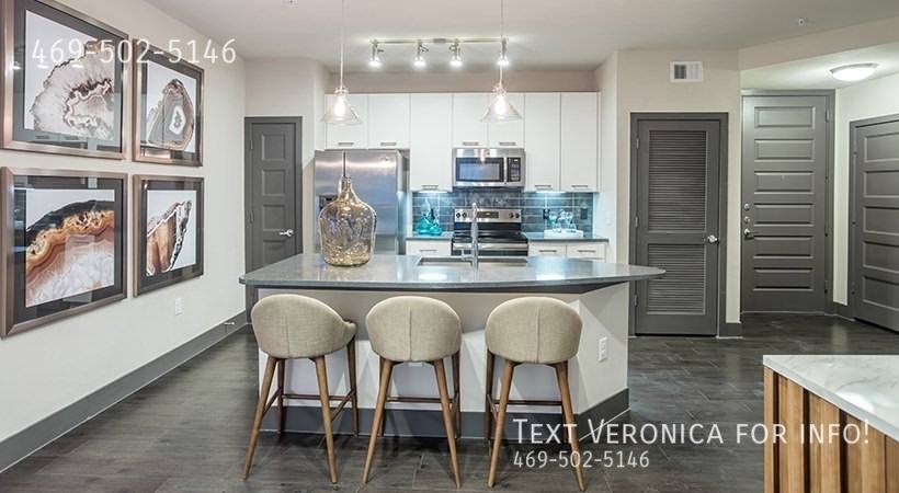 Apartment for rent at 2823 E Martin Luther King Blvd, Austin, TX 78702